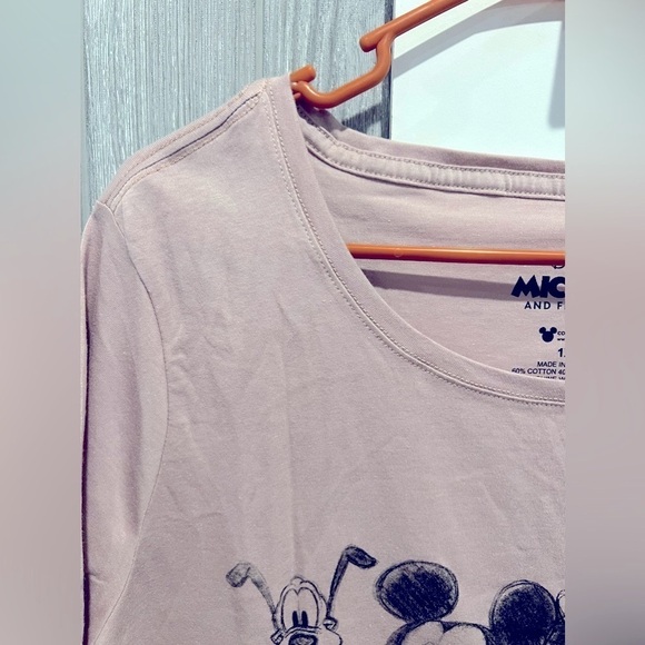 B4.55 NWT Plus Size Disney Mickey Mouse and Friends Sketch Tee 1X - Picture 3 of 5